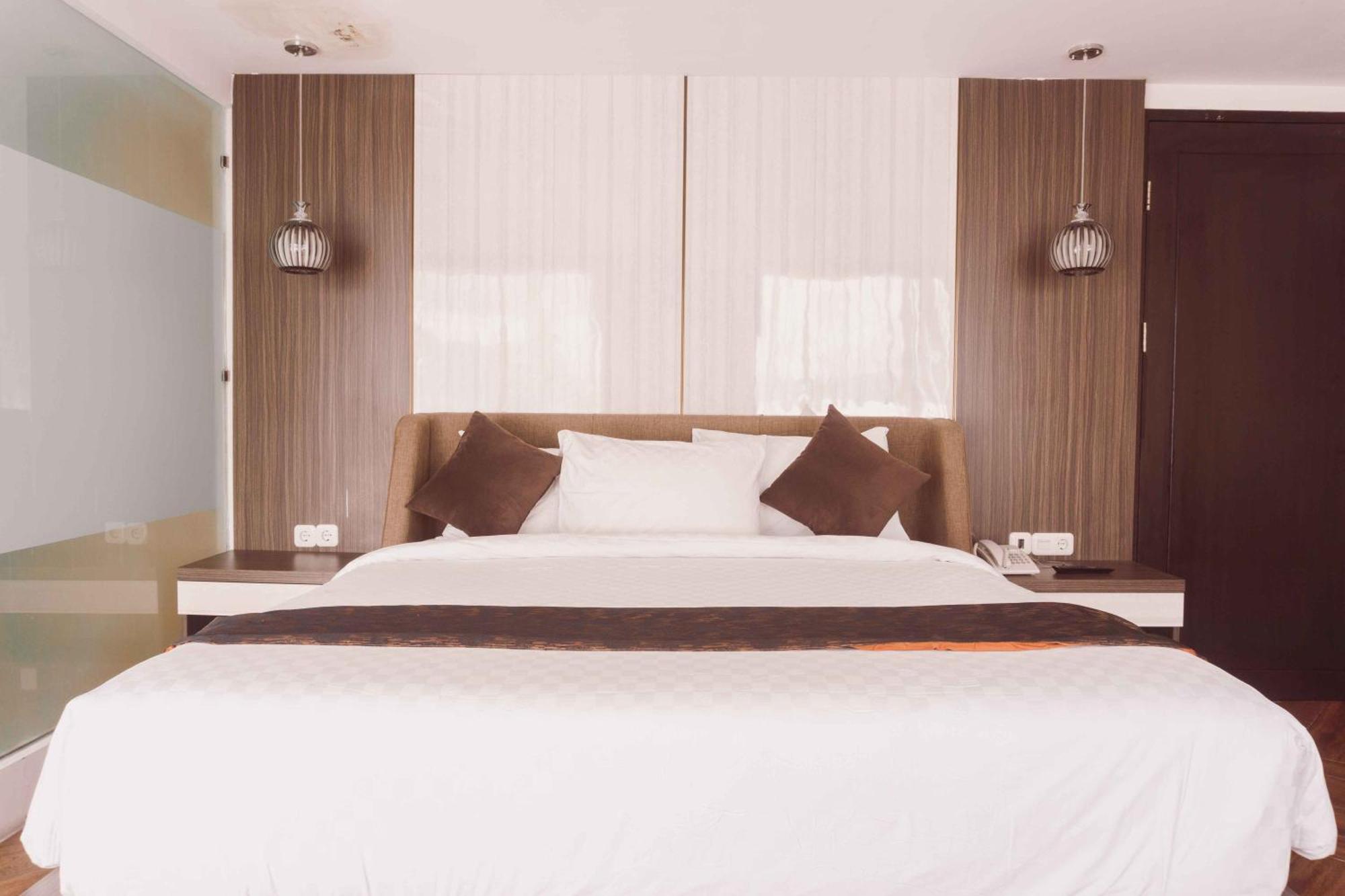 Fahira Hotel Syariah 부키팅기 외부 사진