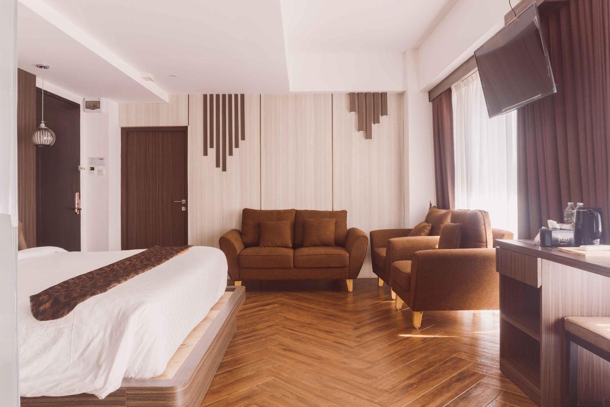 Fahira Hotel Syariah 부키팅기 외부 사진